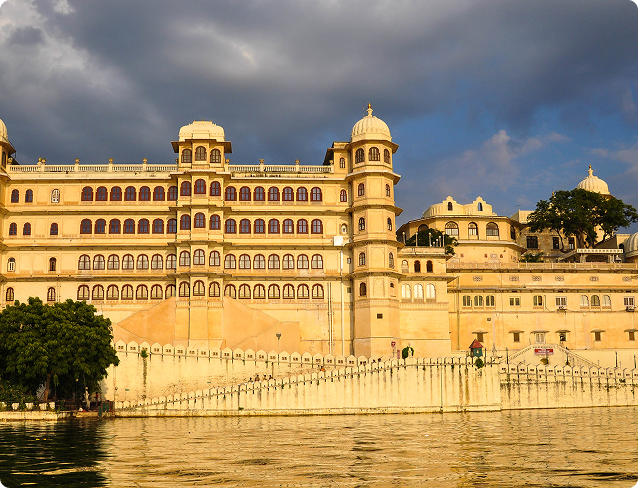https://perfect-travels.mobikasa.net/wp-content/uploads/2025/08/udaipur_palace.png